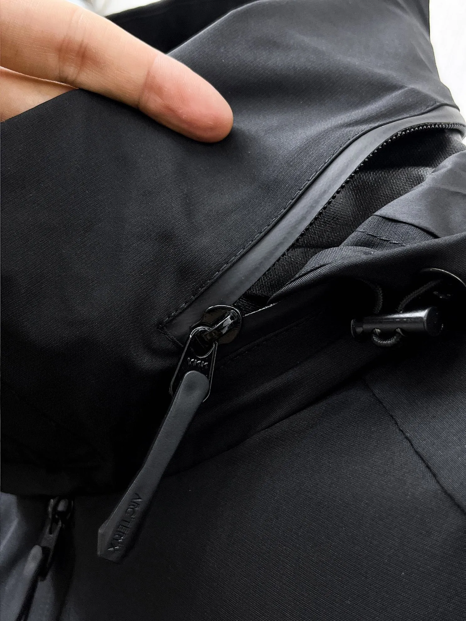 Same Style， ， 2026 New Arrival ， Original Premium Breathable ， ， ， Quality。 ， Sizes：M～3XL